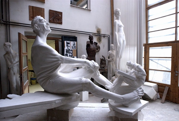 Zither Reinhold Brunnen, Halle - Bildhauer Wolfgang Dreysse